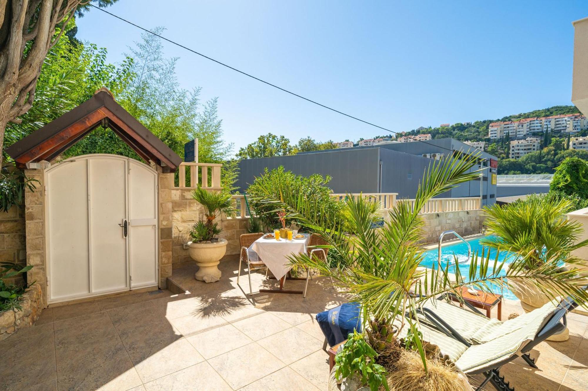 Apartments Villa Aura - Adult Only Ντουμπρόβνικ Εξωτερικό φωτογραφία