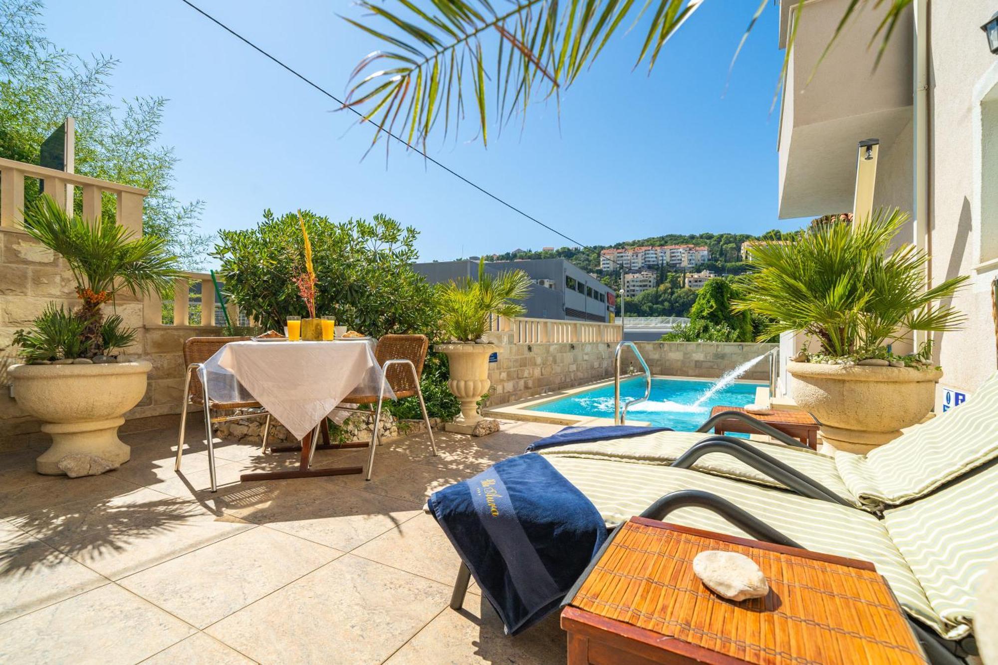 Apartments Villa Aura - Adult Only Ντουμπρόβνικ Εξωτερικό φωτογραφία