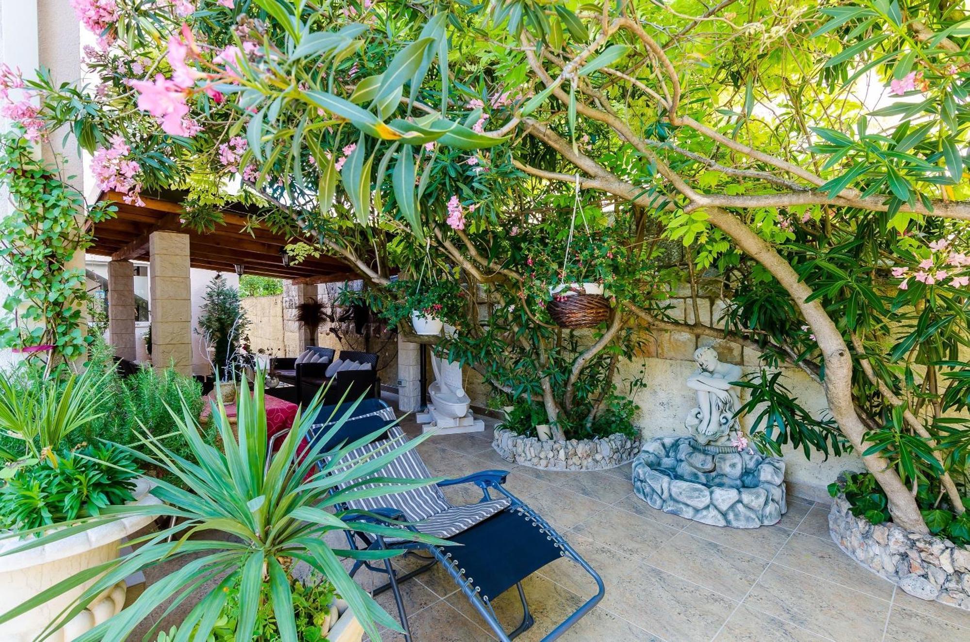 Apartments Villa Aura - Adult Only Ντουμπρόβνικ Δωμάτιο φωτογραφία